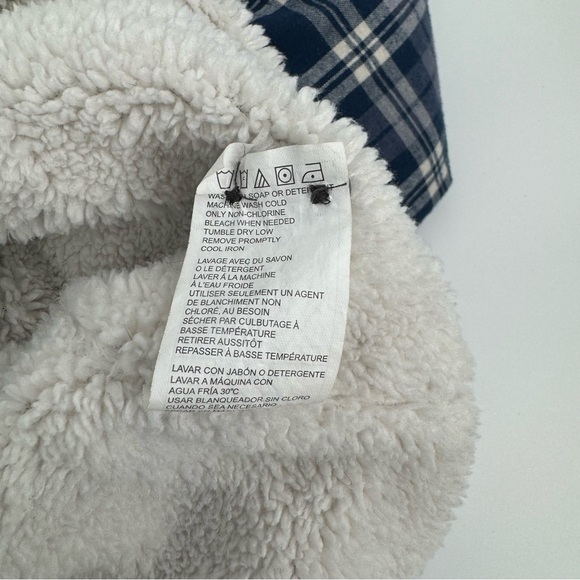 Quicksilver blue plaid button up jacket with sherpa liner - Picture 6 of 7